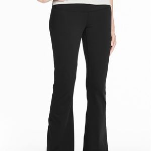 Zinni by Garnet Hill Yoga Pant.